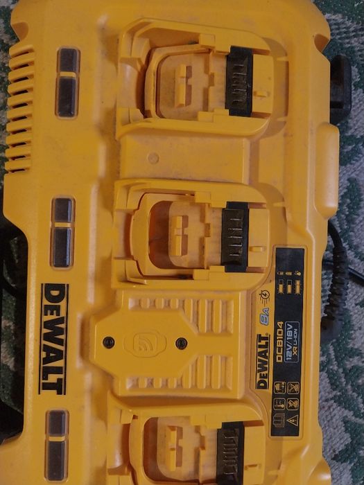 statie incarcare dewalt