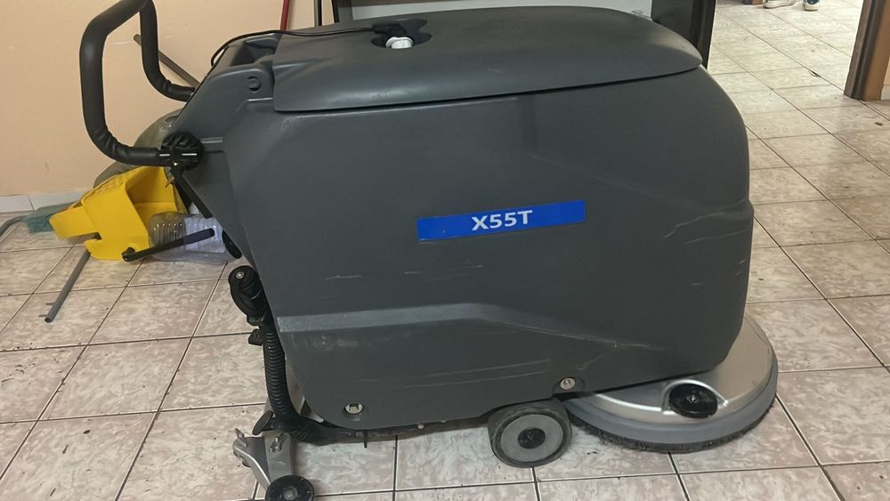 Снегоуборочная машина