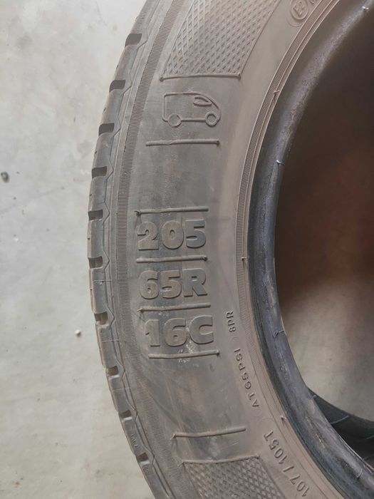 2бр.летни гуми 205/65/16C Kleber