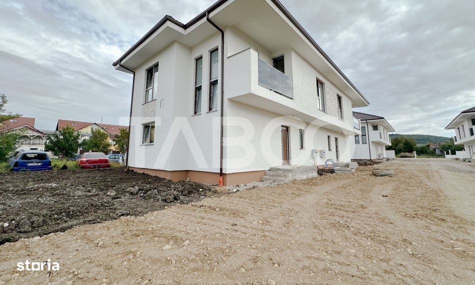 Casa de vanzare cu 4 camere in Floresti zona Muzeul Apei tip duplex