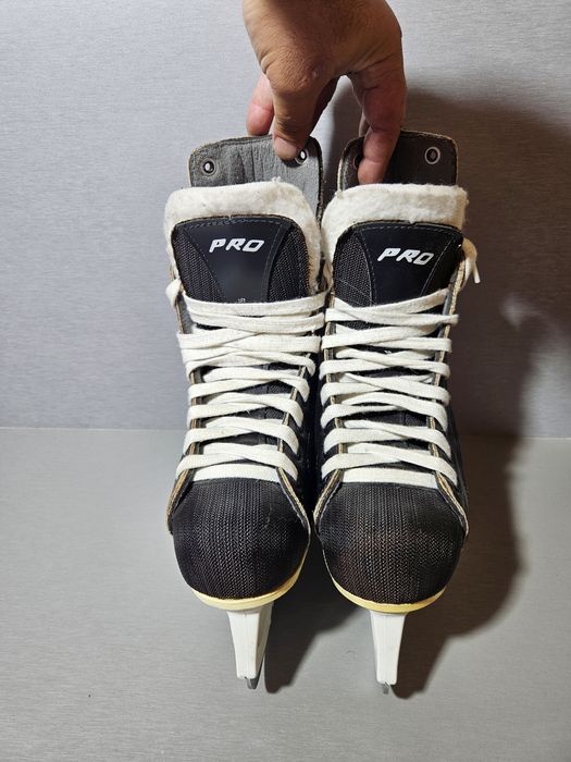 Patine hochei  hockey 3014 CCM, marime 39, lungime interioara 25cm