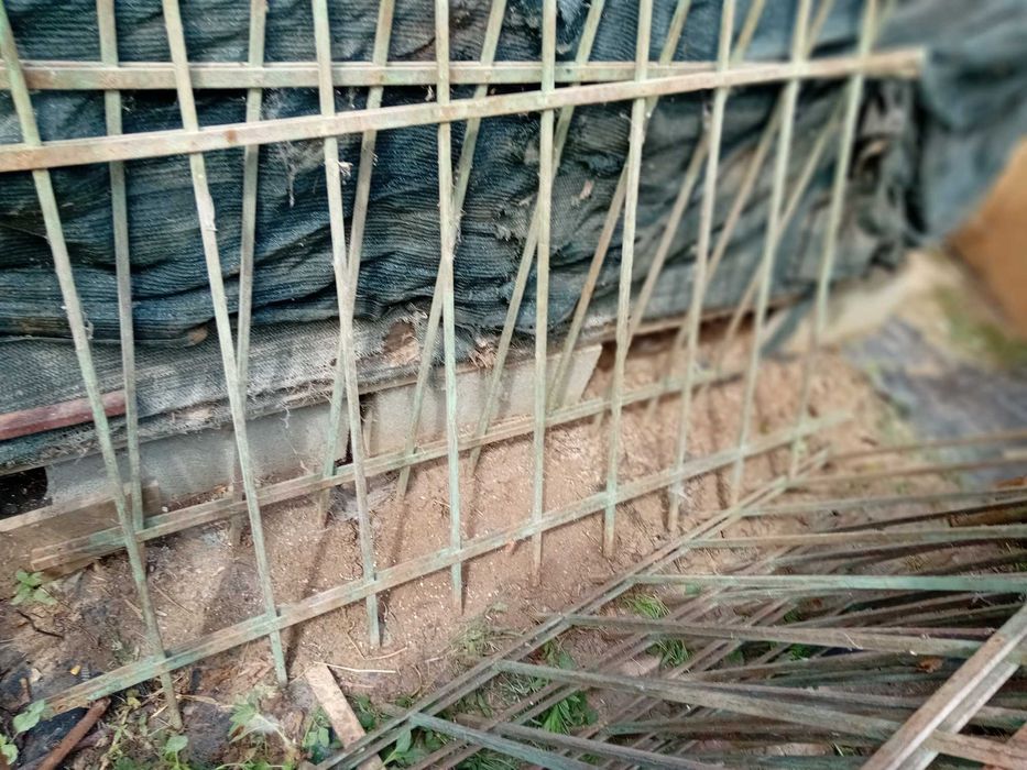 Panouri  metalice ,din patrat plin,forjat tip sageata