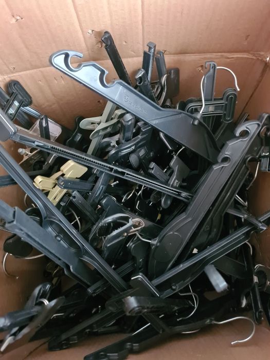 Продам вешалки дёшево