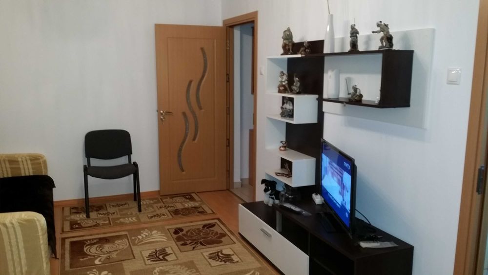 Apartament 2 camere de închiriat termen lung