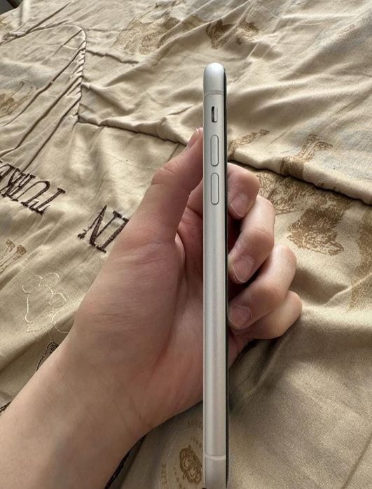 Айфон хр 64/75акум