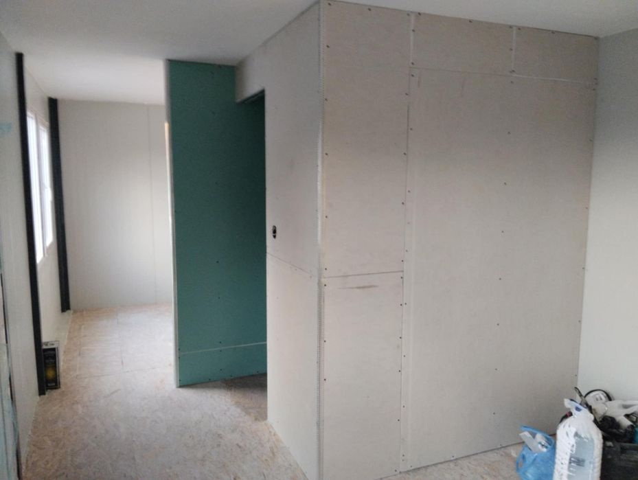 Фургон за живеене или офис  21кв.м.(7мх3м.)