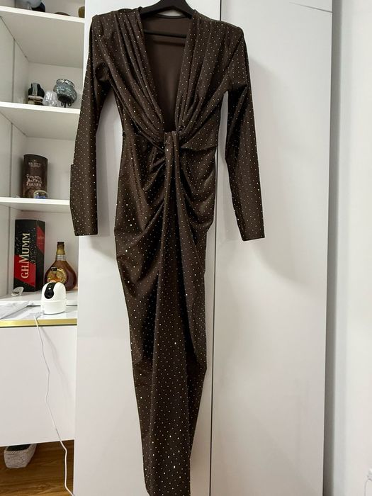 Rochie maro cu pietricele