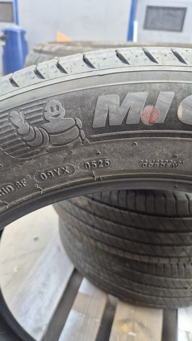 Vând anvelope vara Michelin