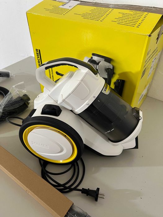 Kärcher VC 3 – Aspirator fără sac, 700 W, filtru HEPA, recipient lavabil