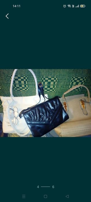 Haine și genți damă.