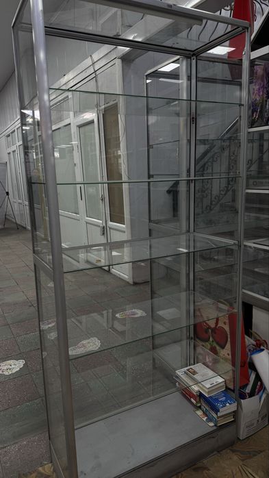 СРОЧНО Продам стеклянные алюминиевые витрины