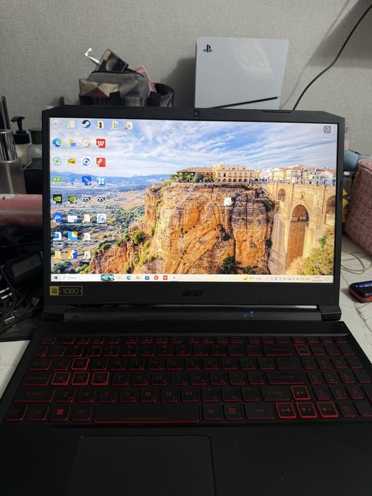 Acer nitro 5.