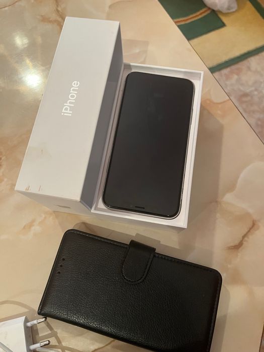 Телефон IPhoneX-256 GB