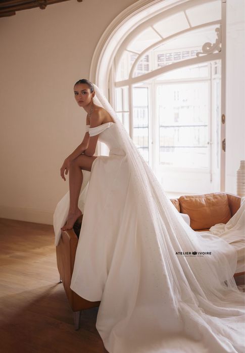 Рокля MARLOWE Булчинска