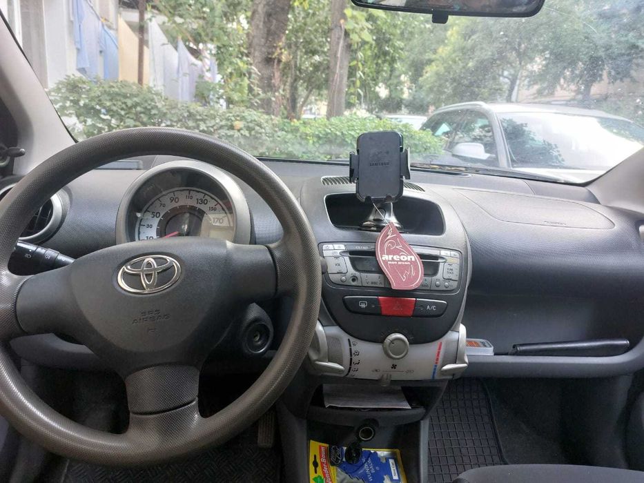 Mașină de vânzare. Toyota Aygo