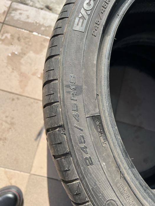Anvelope Vară Goodyear 245/45 R19 – Stare Foarte Bună
