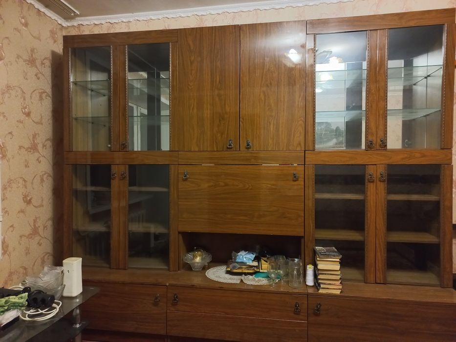 Продаётся стенка в хорошем состоянии