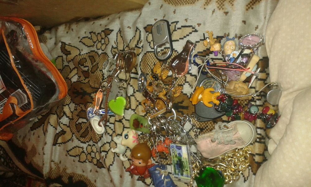 Продам брелки! Брелки разные!