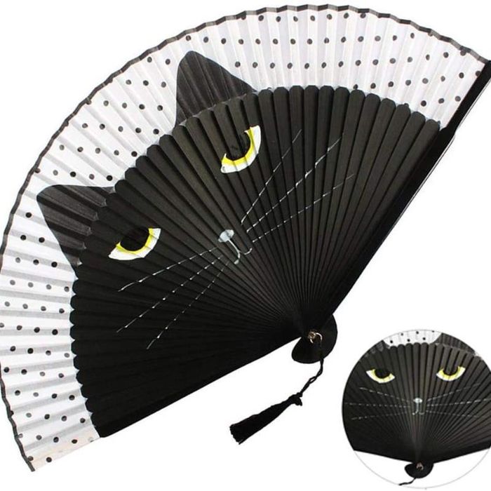 Веер с кошачьим лицом