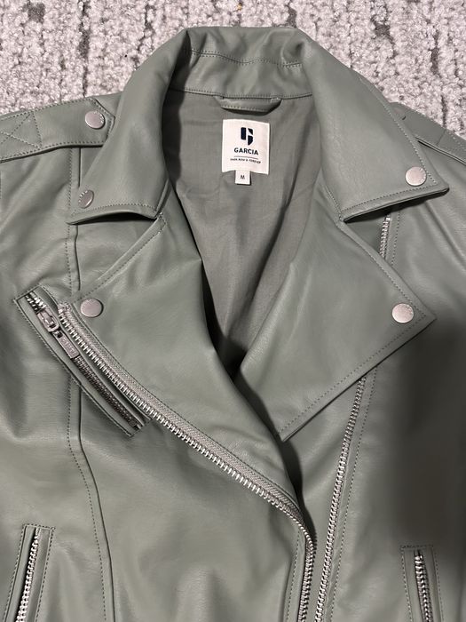 Кожено яке размер М