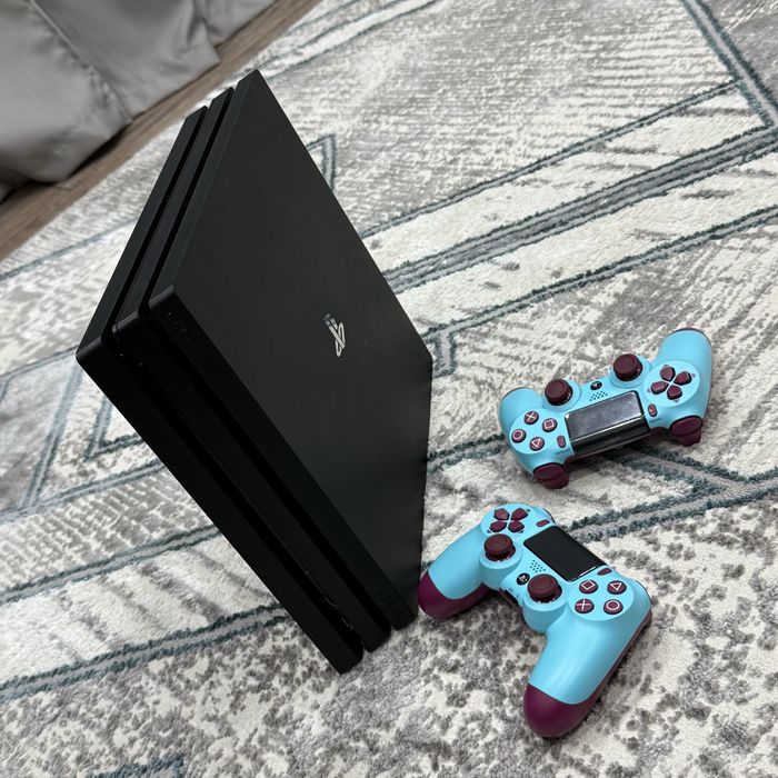 Ps 4 pro 1 TB.