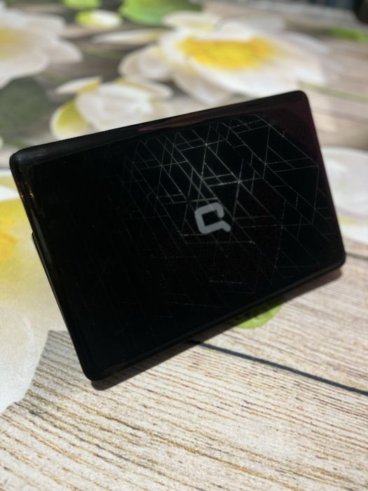 Ноутбук, Windows 8 орнатылған сатылады