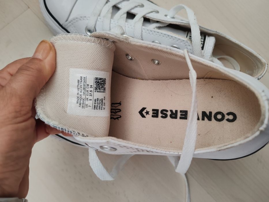 Нови кожени кецове Converse 37.5