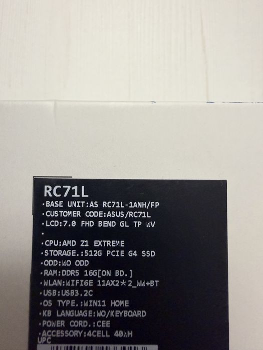 Asus Rog Ally Z1 Extreme  16 GB RAM 1 TB Baterie 80Wh