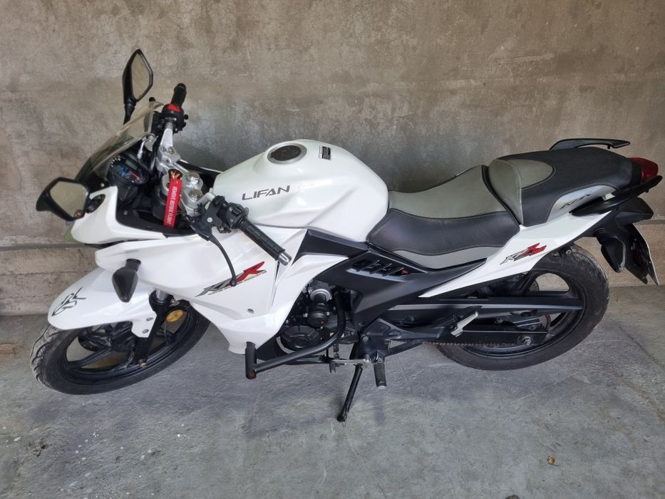 Продам мотоцикл Lifan KPR200