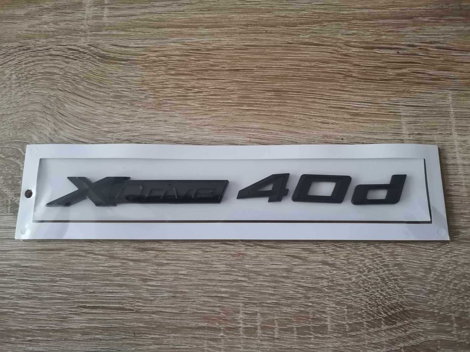 черен надпис BMW Xdrive 40d