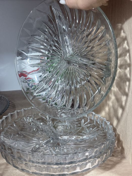 Посуда разная тортницы,графины