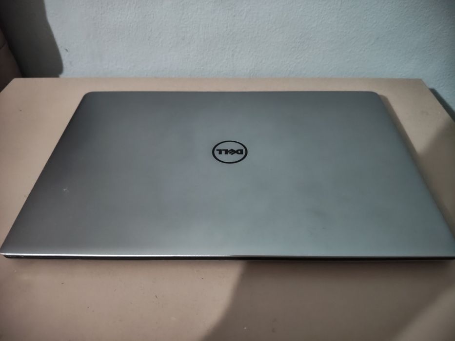 Dell XPS 13 9350 i7gen 6 touchscreen