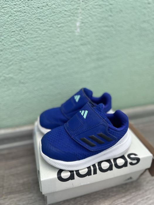 Adidas и Nike маратонки