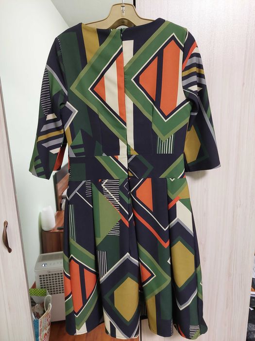 Свежи пъстри рокли