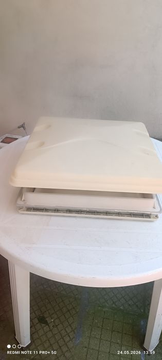 Люк за каравана 40/40