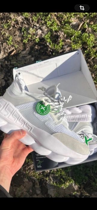 Versace chain reaction