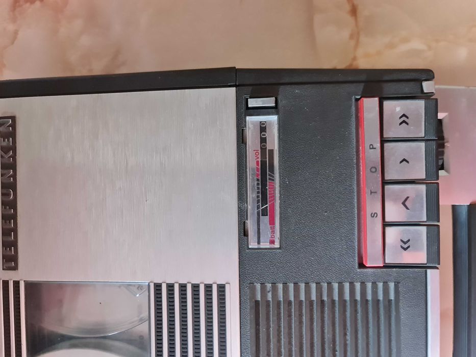 Magnetofon portabil Telefunken colectie