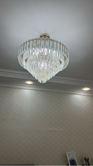 Продаю люстрю с отличном состоянии