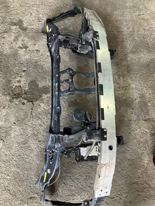 Капот в сборе на Mercedes w211