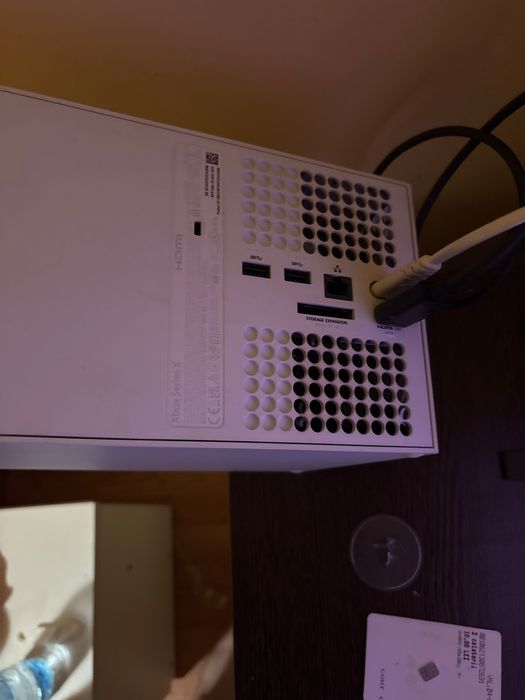 Consolă xbos Siria x memori 1 tera varianta digitală accept schimburi