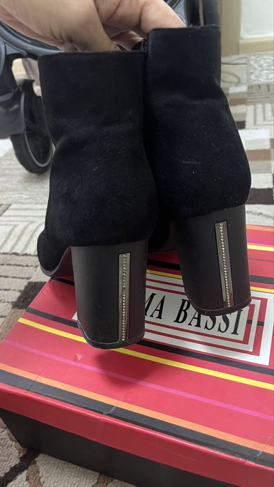 Продам осенние ботильоны