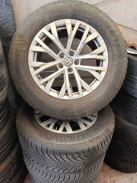 Jante Roti Volkswagen Touareg CR7 Cauciucuri Iarna 255 60 18 5x112