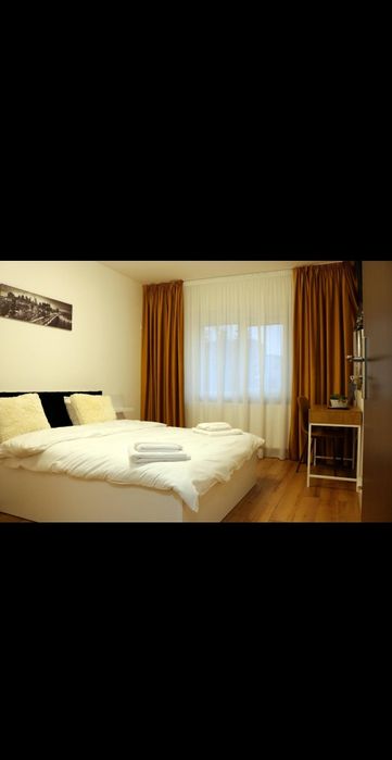 Închiriez Garsoniera tip Studio Trivale, cu parcare