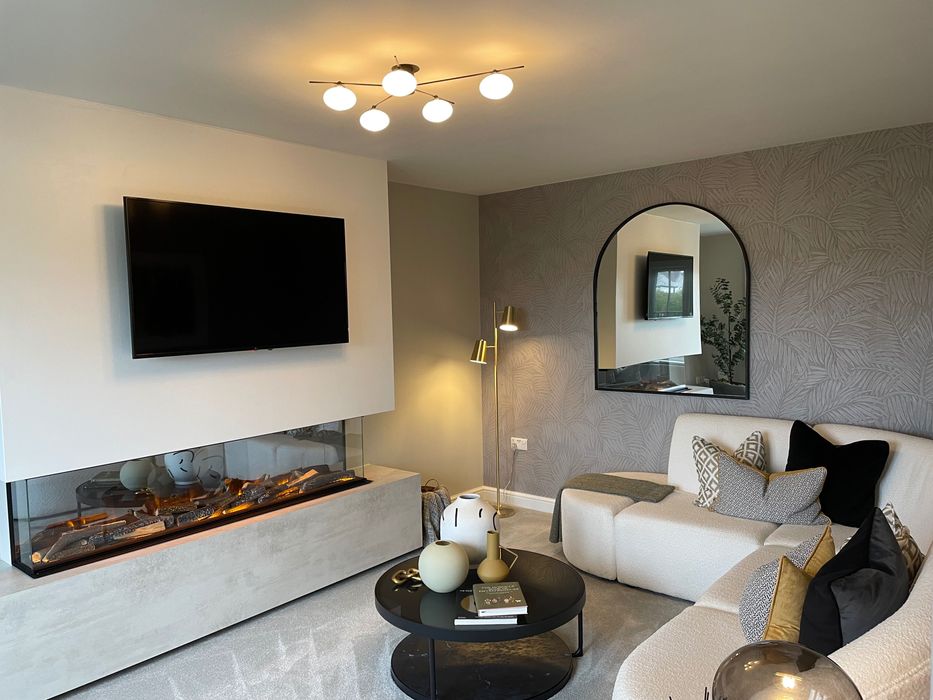 Полагане на шпакловки / бои / тапети