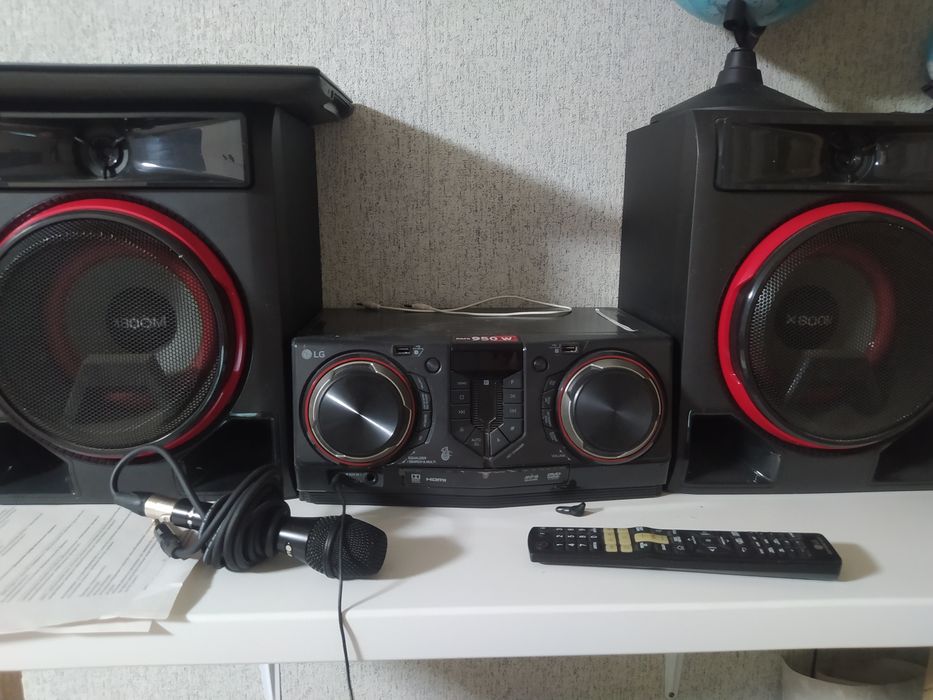 Музыкальный центр