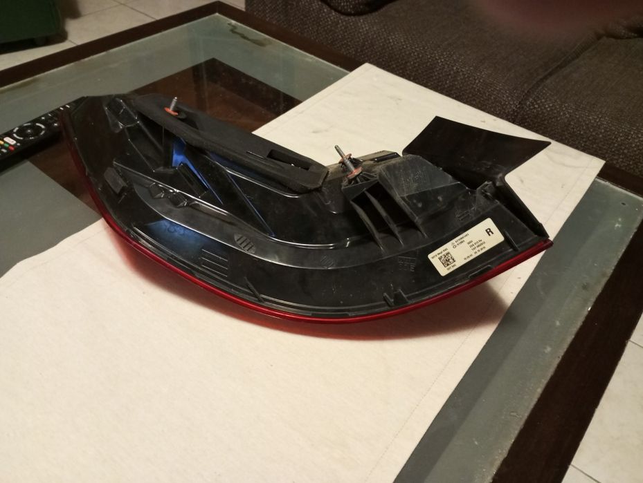 Заден десен стоп за 2016 Мерцедес Бенц Е 350