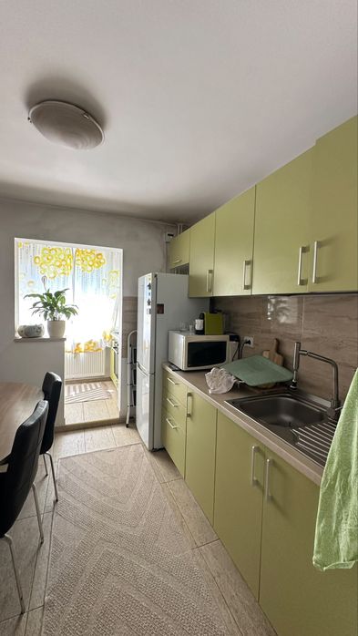 Vand apartament 3 camere Berceni