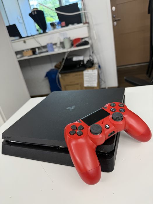 Playstation 4 slim, 1 maneta, 1 joc cod unic 5342