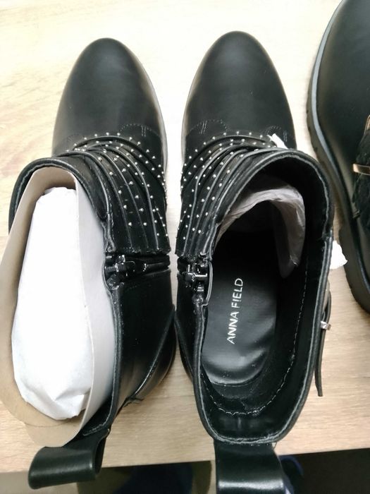 Anna Field  нови