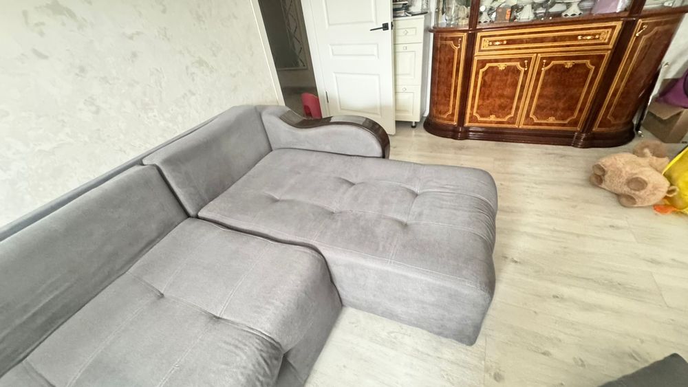 Продам диван цвет темно серый